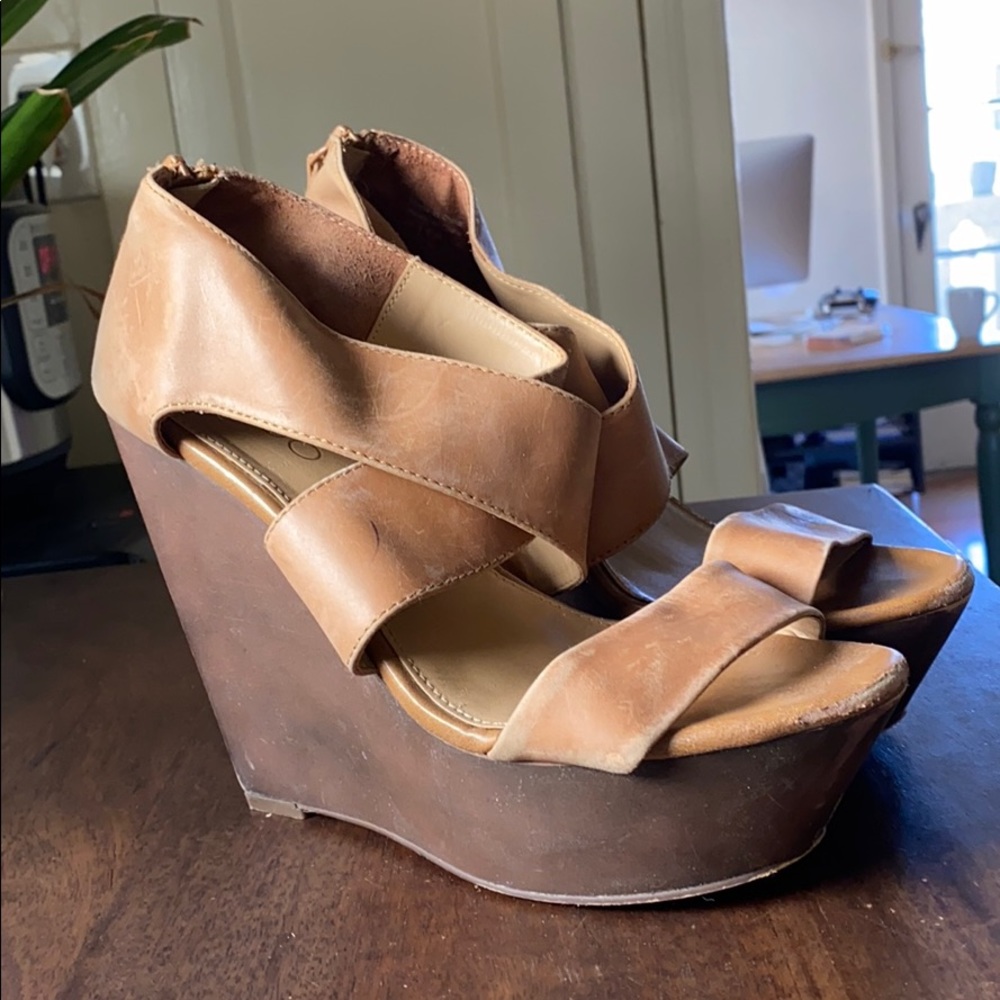 ALDO Leather Strap Platforms